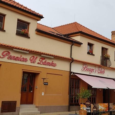 Penzion U Zamku Леднице Экстерьер фото